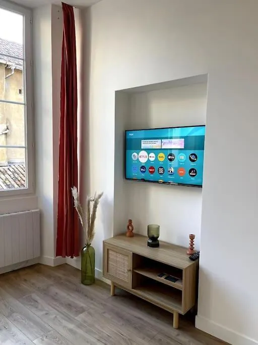 Studio Au Coeur Du Vieux Nice - Vue Mer Et Clocher 0*,  France