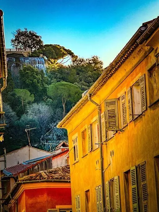 Studio Au Coeur Du Vieux Nice - Vue Mer Et Clocher France